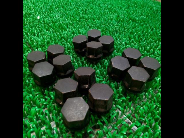 Black Hex Tapered Nuts
12x1.25
19 HEX