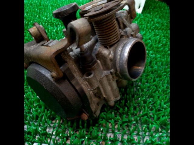 Genuine carburetor SR400
Removed from the 1994 model.