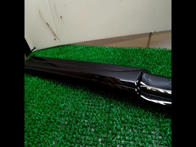 Honda
N-BOX
JF3 / JF4
Original rear gate garnish