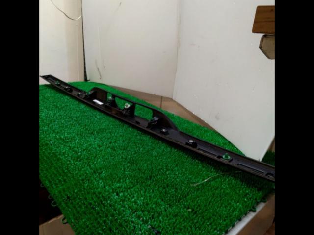 Honda
N-BOX
JF3 / JF4
Original rear gate garnish