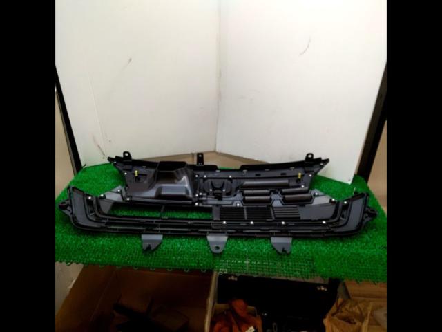 Honda
N-BOX
Late JF4
Genuine front grille