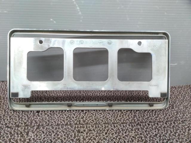 DAIHATSU
Genuine number frame