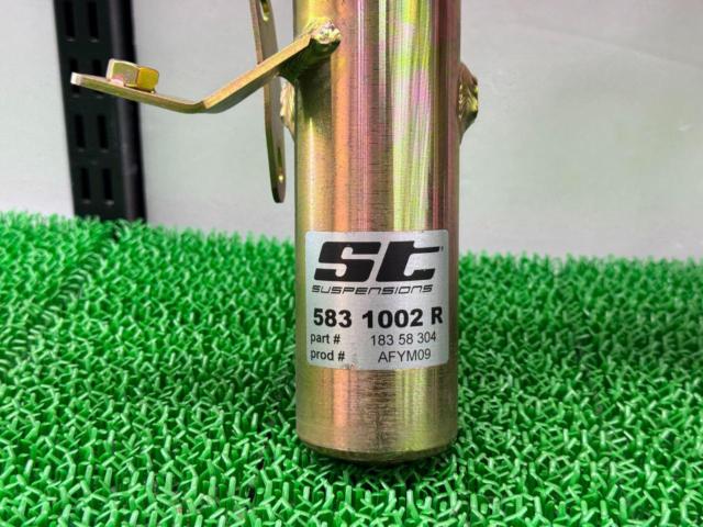 KW  ST SUSPENSION XTA ネジ式車高調 【GR86 ZN8】