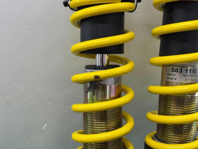 KW  ST SUSPENSION XTA ネジ式車高調 【GR86 ZN8】