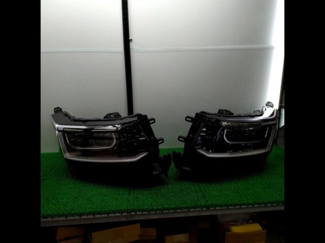 HONDA ステップワゴン 純正ヘッドライト【RP6/RP7/RP8 】