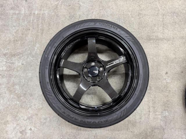 YOKOHAMA ADVAN Racing GT BEYOND + YOKOHAMA ADVAN APEX V601