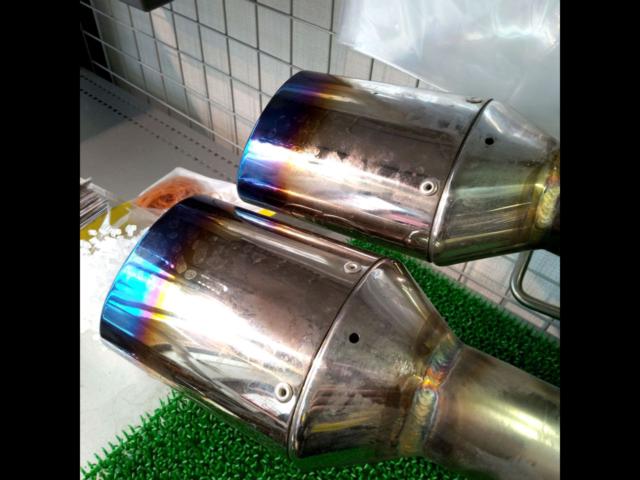 GANADOR
Right double muffler
RV5/Vezel