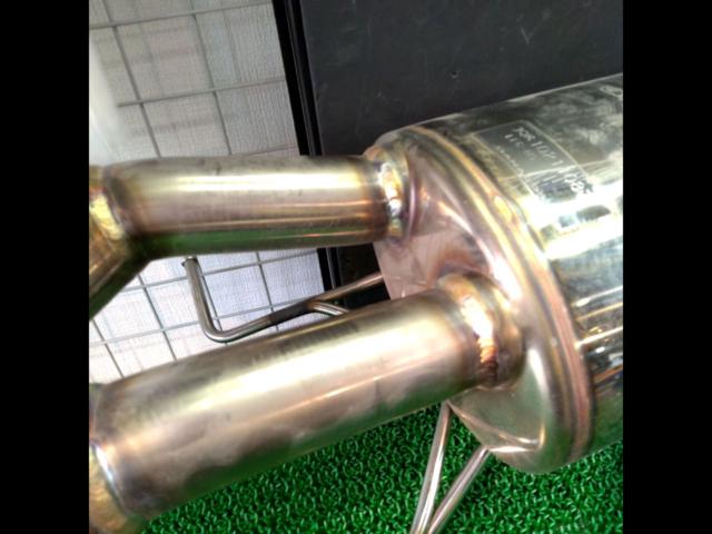 GANADOR
Right double muffler
RV5/Vezel