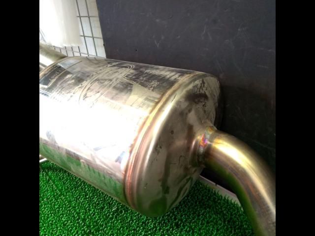 GANADOR
Right double muffler
RV5/Vezel