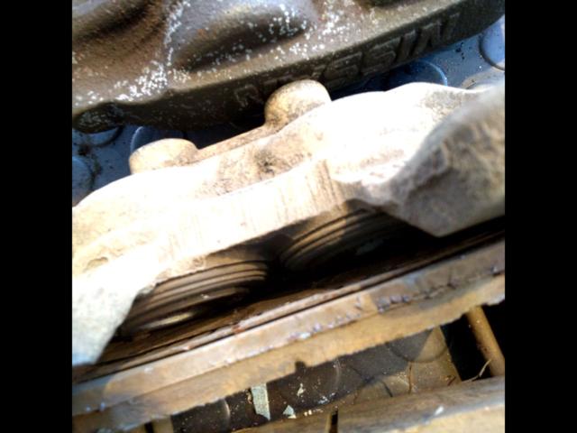 Nissan genuine
Front caliper SILVIA
S15
SR20DET]