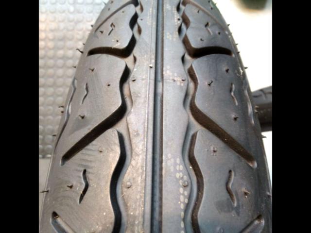 DUNLOP
GP
K 300 GP
120/90-18M/C65V
Unused
Labeled