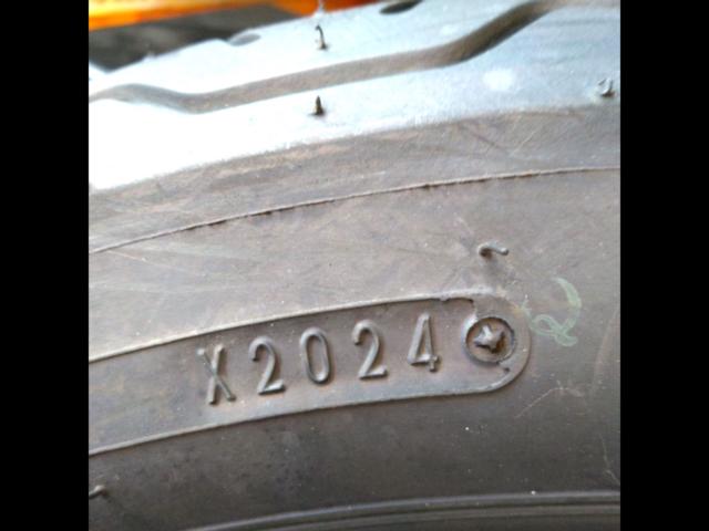 DUNLOP
GP
K 300 GP
120/90-18M/C65V
Unused
Labeled