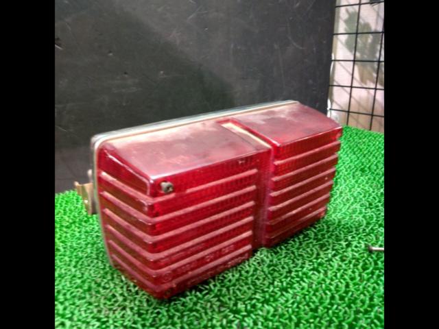 HONDA
CB1100R
Genuine
tail lamp