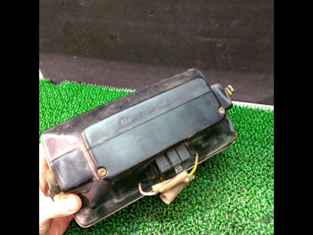 HONDA
CB1100R
Genuine
tail lamp