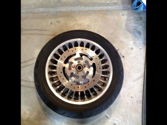 HARLEY-DAVIDSON
Genuine front wheel for FLHTCU Electra Glide Ultra Classic ('09)