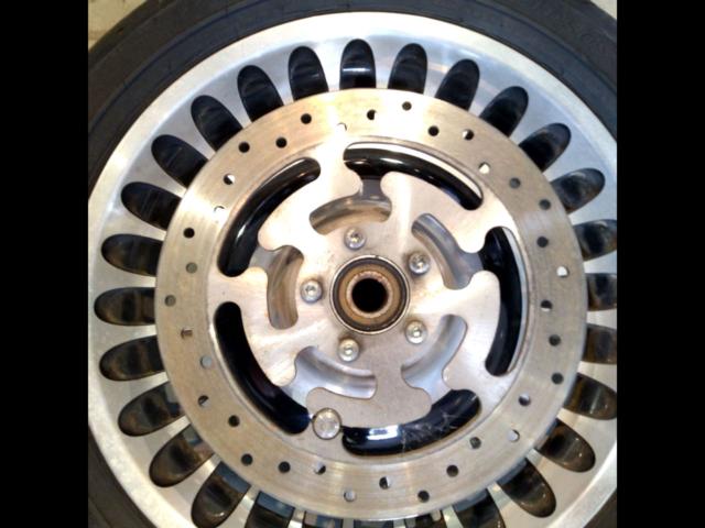 HARLEY-DAVIDSON
Genuine front wheel for FLHTCU Electra Glide Ultra Classic ('09)