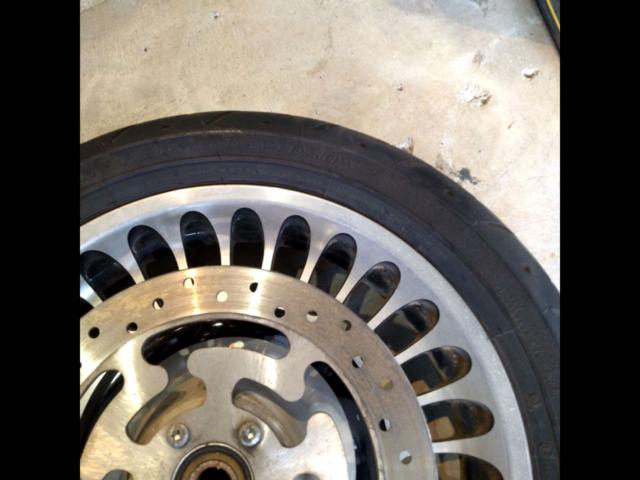 HARLEY-DAVIDSON
Genuine front wheel for FLHTCU Electra Glide Ultra Classic ('09)