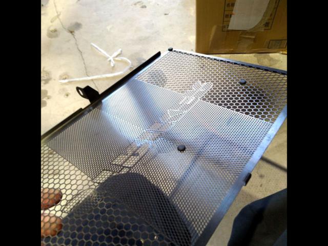 STRIKER
Radiator guard for Z900RS