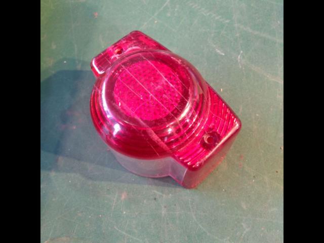 Unknown Manufacturer
Tail lights only, for Ape, etc.