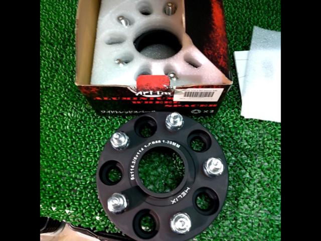 HELIX
Wide tread spacer
M12
P1.5
114.3-5H
20 mm