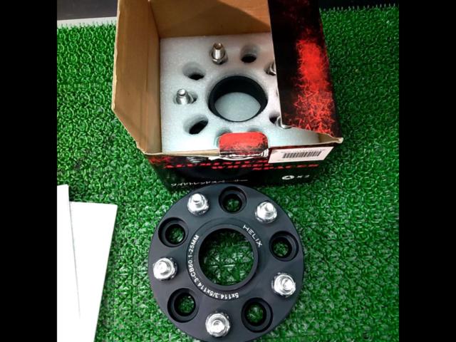 HELIX
Wide tread spacer
M12
P1.5
114.3-5H
25 mm