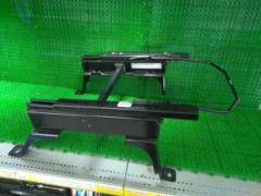 ※ RH side
RECARO
Seat rails for Stepwagon/RK1･2