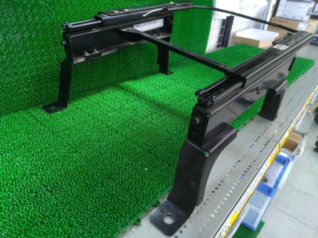 ※ RH side
RECARO
Seat rails for Stepwagon/RK1･2