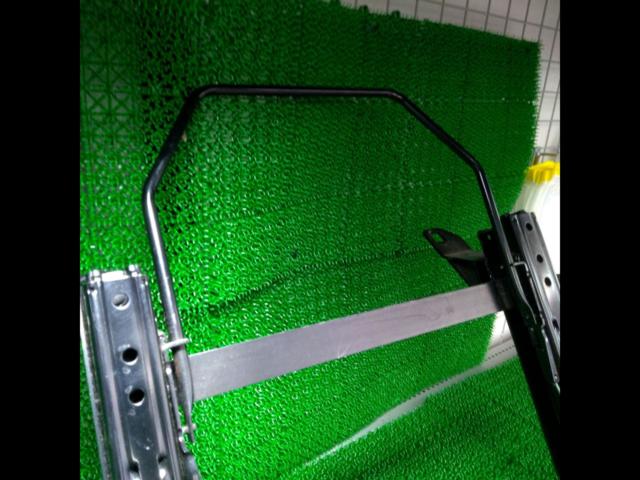 misty
Bottom-mount seat rails E12/Note