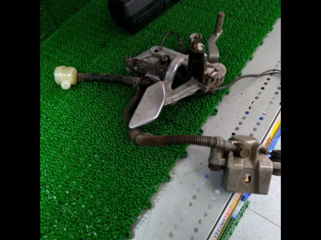 YAMAHA
Genuine rear brake caliper & master
TZR50R (4EU)