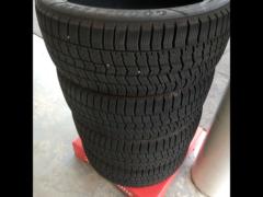GOODYEAR
ICE
NAVI8
225 / 45R18