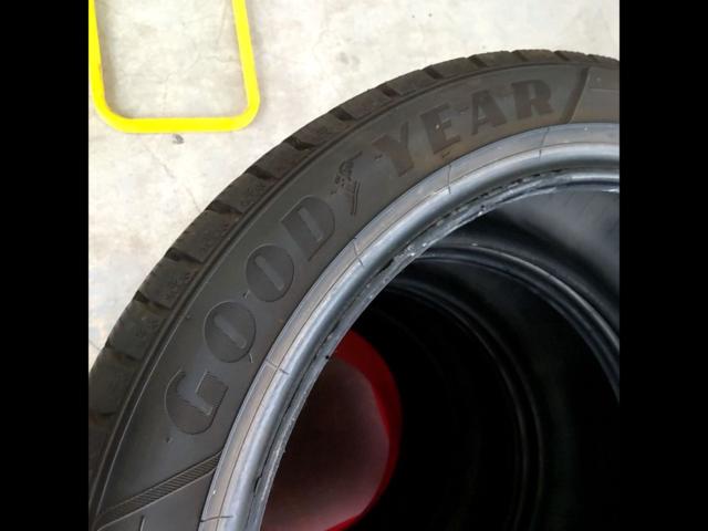 GOODYEAR
ICE
NAVI8
225 / 45R18