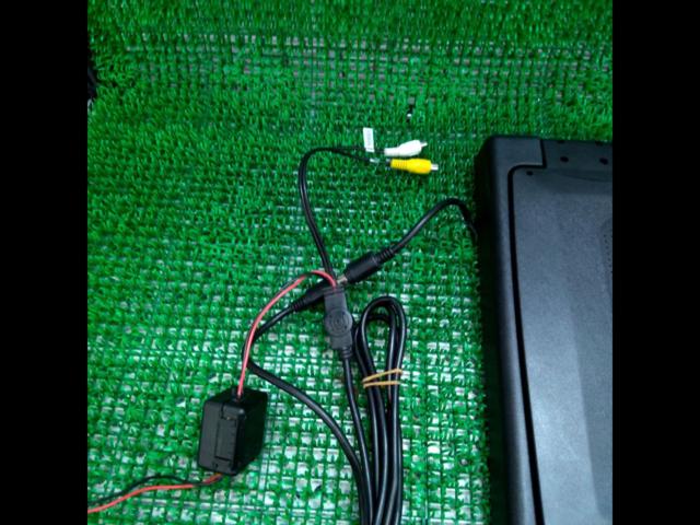 Other discounted 14-inch flip-down monitors