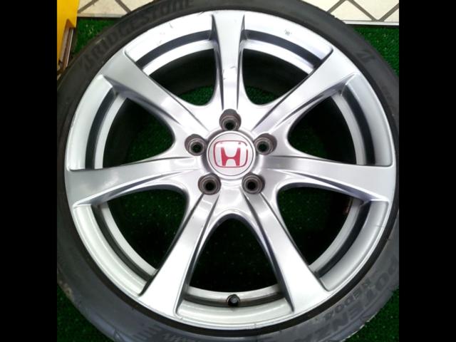 Honda genuine
Honda original (HONDA)
FD2 Civic
TypeR original wheel