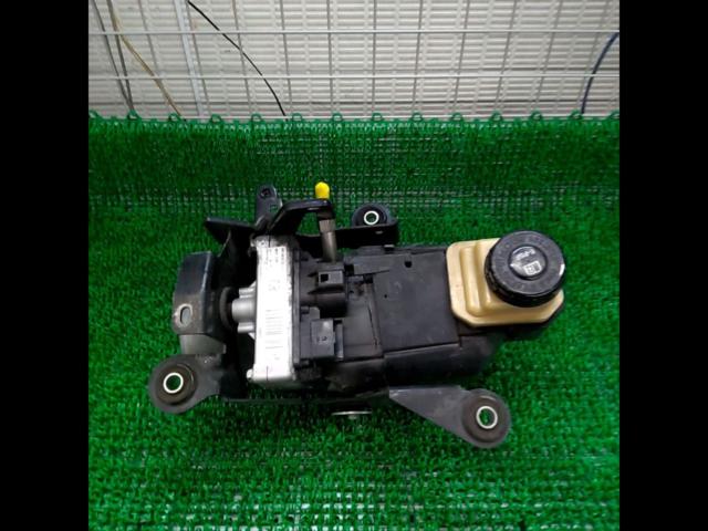 Wakeari
Genuine Nissan E52/Elgrand
Previous period
Genuine
Power steering pump