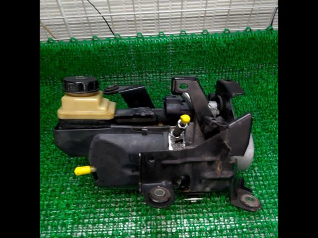 Wakeari
Genuine Nissan E52/Elgrand
Previous period
Genuine
Power steering pump