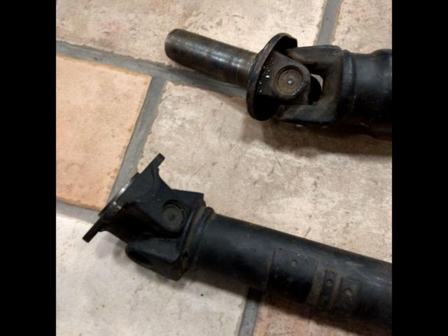 Silvia (S14)
Nissan genuine
Propeller shaft
For AT/With ABS
Feel free to reuse it.