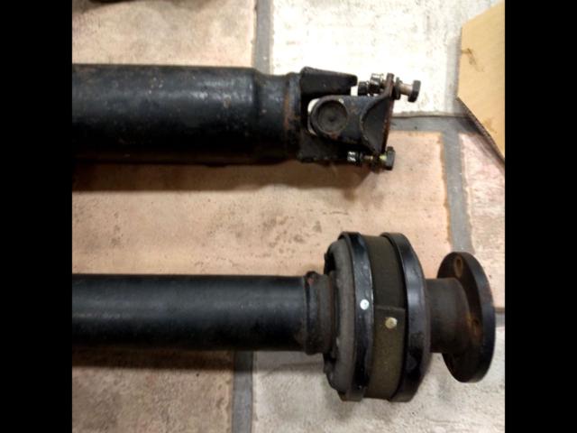 Silvia (S14)
Nissan genuine
Propeller shaft
For AT/With ABS
Feel free to reuse it.