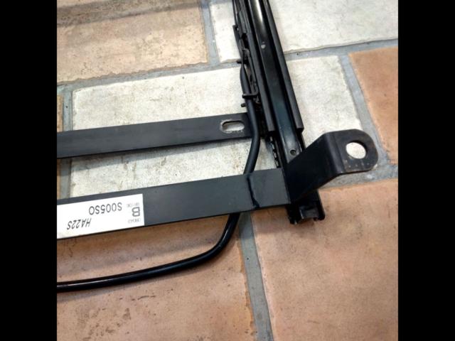 BRIDE
HA22S
Seat rail
[Suzuki
Alto/HA22S