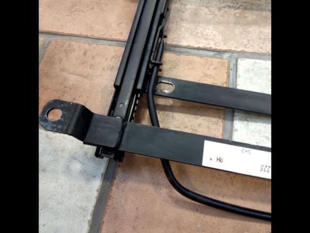 BRIDE
HA22S
Seat rail
[Suzuki
Alto/HA22S