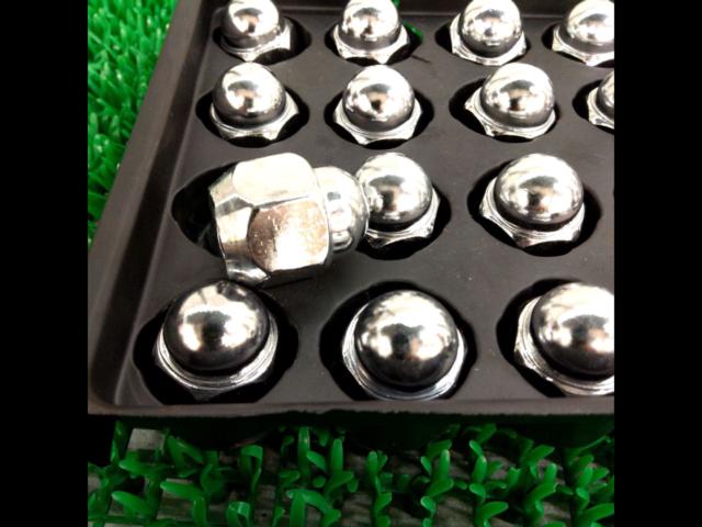 Wakeari
19HEX/M12xP1.25/20 pieces
Tapered seat nut
They're so cute, like bee larvae!
