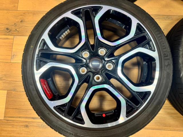 SUZUKI
Swift Sports / ZC33S
Original wheel + Continental
ContiSportContact
Five