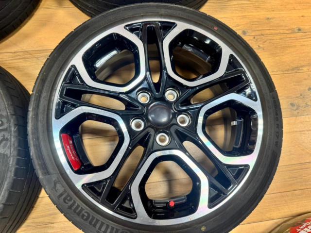 SUZUKI
Swift Sports / ZC33S
Original wheel + Continental
ContiSportContact
Five