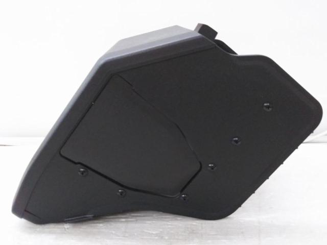 Unknown Manufacturer
Center console