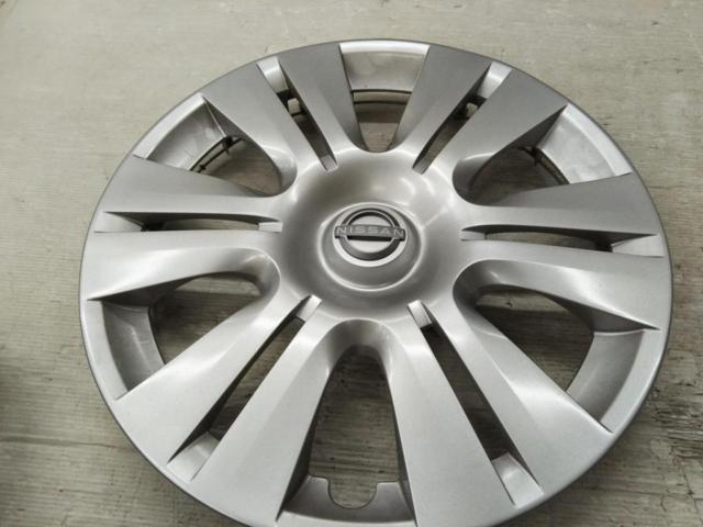 Genuine Nissan wheel caps