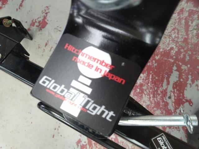 Global
Tight hitch member