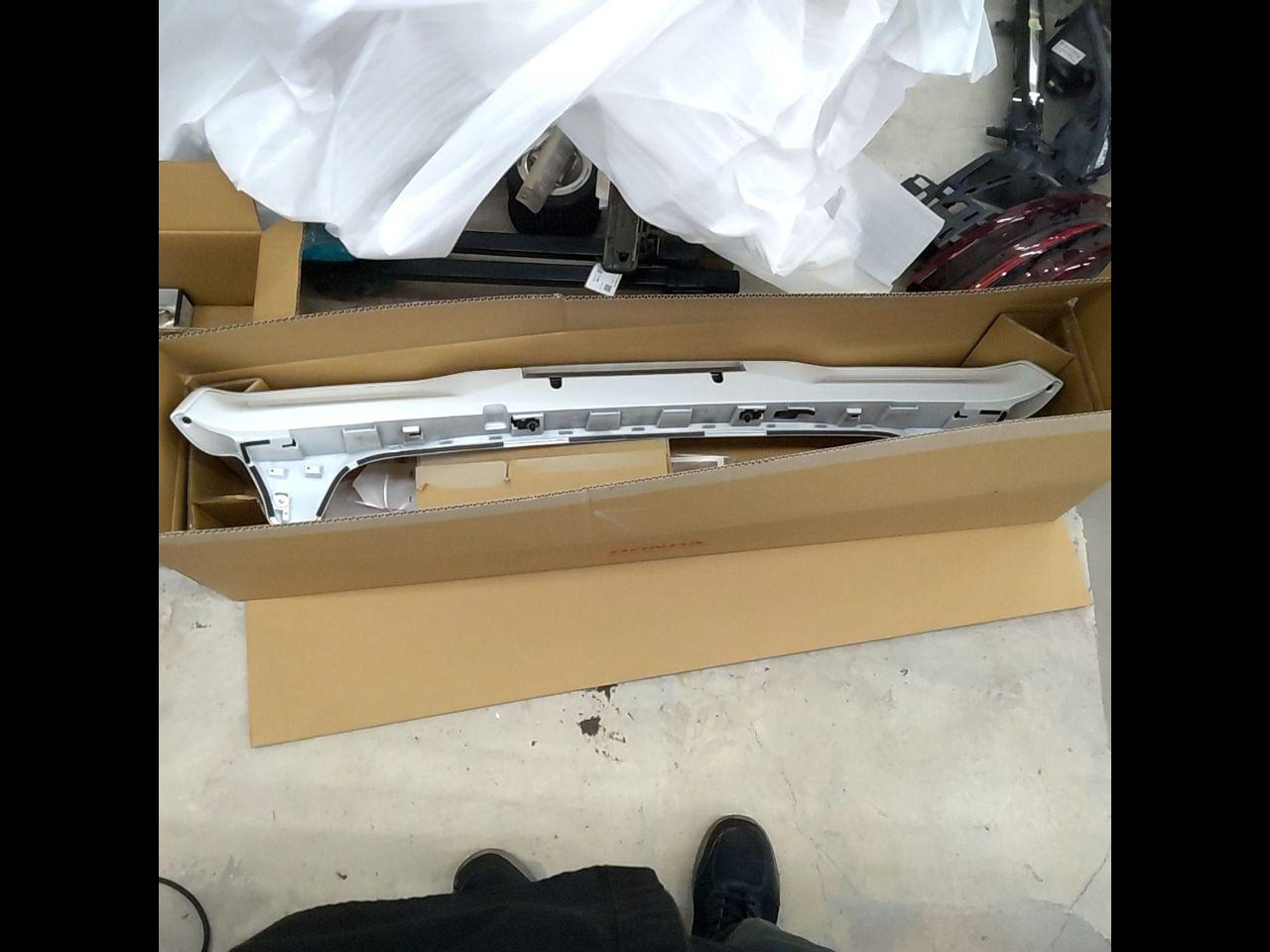 Genuine Honda tailgate spoiler