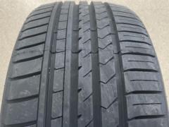 WINRUN R330 215/35ZR19 2025年製 1本のみ