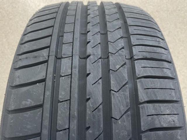 WINRUN R330 215/35ZR19 2025年製 1本のみ