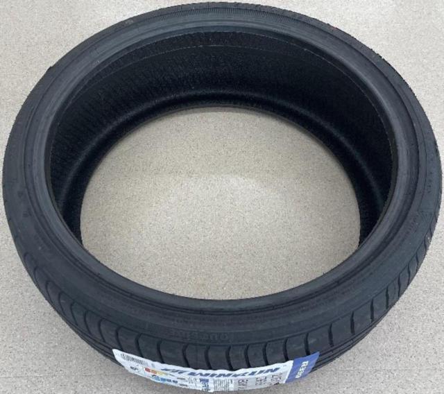 WINRUN R330 215/35ZR19 2025年製 1本のみ