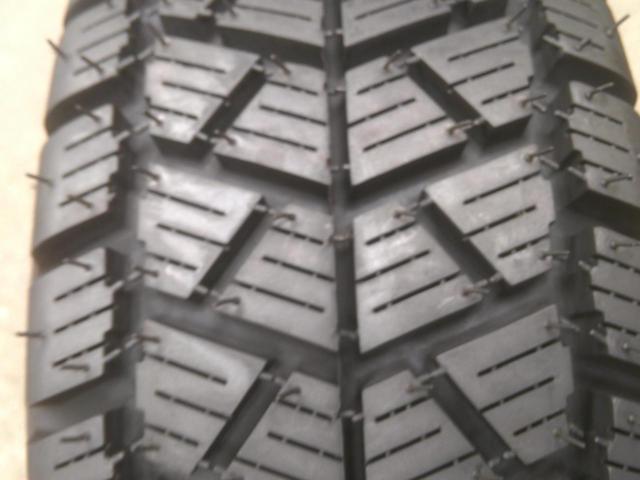 DUNLOP
SNOW
D501A
(Z04384)